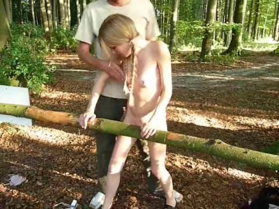 Skinny girl and bang her in the woods. - Full XXX Movies | ePornHIT.