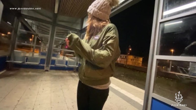 Public Quicky mitten am Bahnhof…