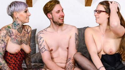 Threesome with two Hot German Babes