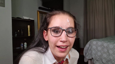 Blowjob Young Gets Blasted with Cum on her Glasses