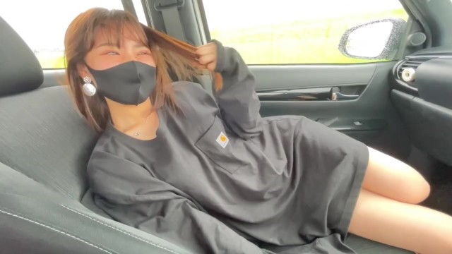 女子大生が彼シャツワンピースでノーパン買い物デート♡ホテルまで我慢できずにそのまま野外カーセックスで大量中出し♡RYO＆YUU♡素人カップル/パイパン/美少女/10代/野外露出/スタイル抜群/スマホ - Full XXX Movies | ePornHIT.