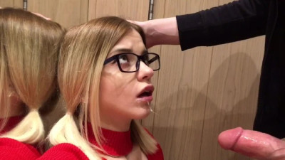 In the Fitting Room. she Loves Sucking Hard Dick Blowjob