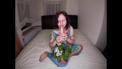 My Follower sent me a Masturbouquet to Watch me Cum on Flowers