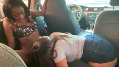 Two Thots Eating Pussy in Car and Gets Caught