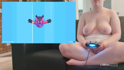 But i'm a Nude Gamer Girl and you Cum to me Playing on the Couch