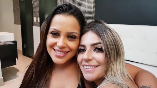 Teen Latinas Deep Kiss - Full XXX Movies | ePornHIT.